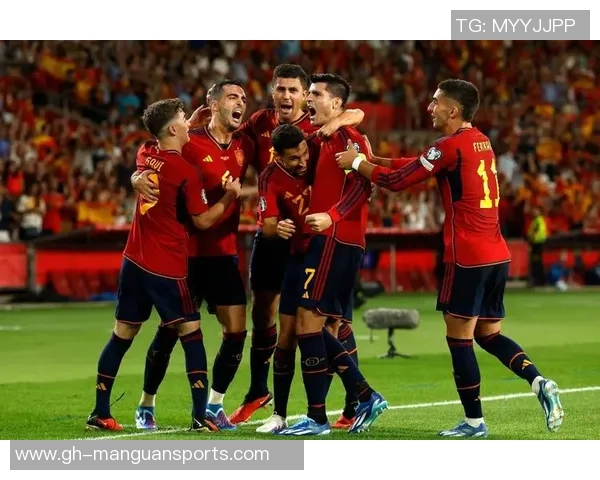 足球中场球星如何通过精准传球掌控比赛节奏与进攻核心 足球中场球星如何通过精准传球掌控比赛节奏与进攻核心