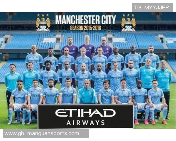 四号蓝色足球球星是谁 他在球场上的表现与成就分析 四号蓝色足球球星是谁 他在球场上的表现与成就分析